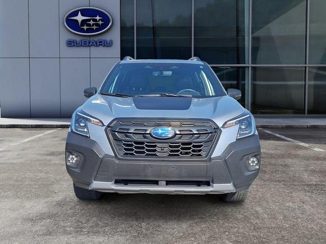 Photo of 2023 Ice Silver Metallic Subaru Forester
