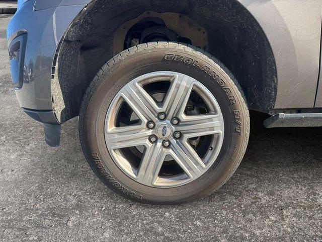 Photo of 2019 Stone Gray Metallic Ford Expedition Max
