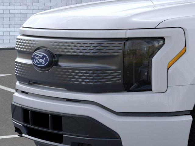 Photo of 2025 Oxford White Ford F-150 Lightning