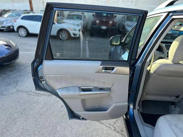 Photo of 2009 Newport Blue Pearl Subaru Forester