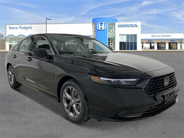 Photo of 2025 Crystal Black Pearl Honda Accord Hybrid