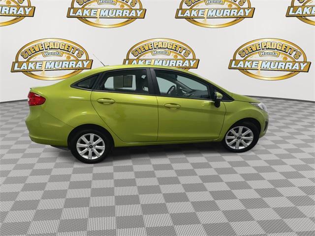 Photo of 2013 Lime Squeeze Metallic Ford Fiesta