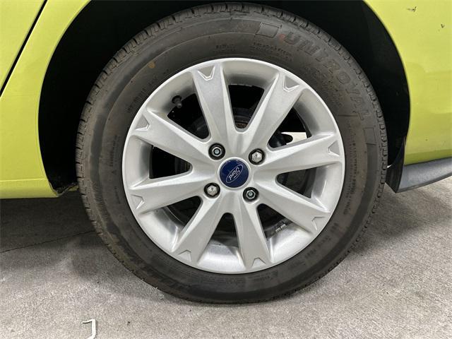 Photo of 2013 Lime Squeeze Metallic Ford Fiesta