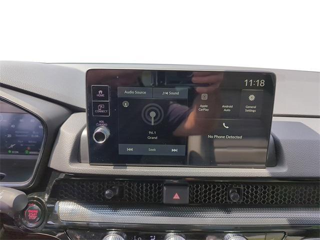Photo of 2026 Platinum White Pearl Honda CR-V
