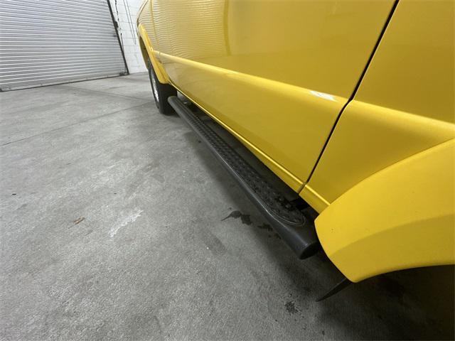 Photo of 2002 Yellow Ford Ranger