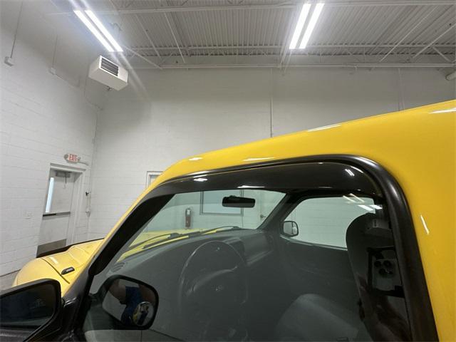 Photo of 2002 Yellow Ford Ranger