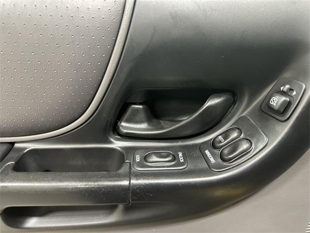 Photo of 2002 Yellow Ford Ranger