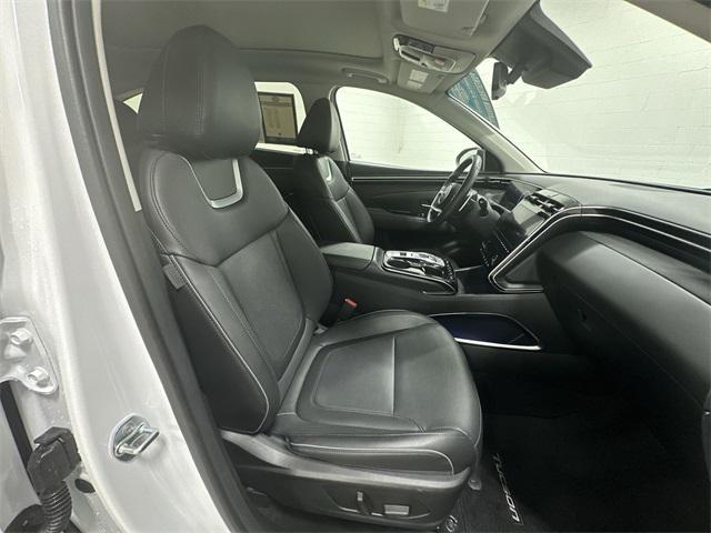 Photo of 2022 Quartz White Hyundai TUCSON