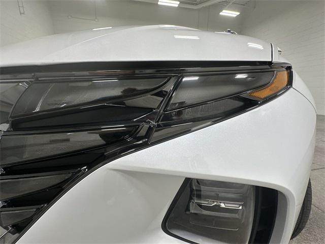 Photo of 2022 Quartz White Hyundai TUCSON