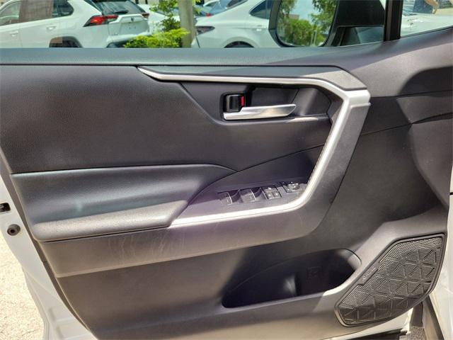 Photo of 2022 Blizzard Pearl Toyota RAV4