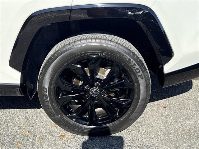 Photo of 2022 Blizzard Pearl Toyota RAV4 Hybrid