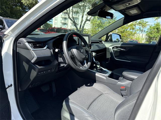 Photo of 2022 Blizzard Pearl Toyota RAV4 Hybrid