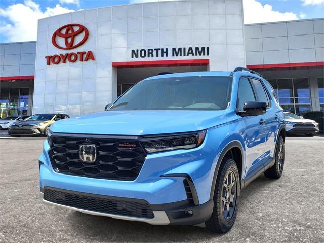 Photo of 2024 Diffused Sky Pearl Honda Pilot