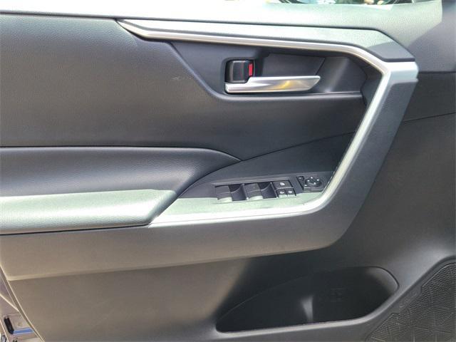 Photo of 2020 Blue Toyota RAV4