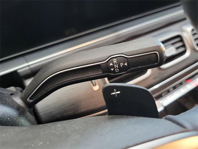 Photo of 2023 White Mercedes-Benz GLE 350