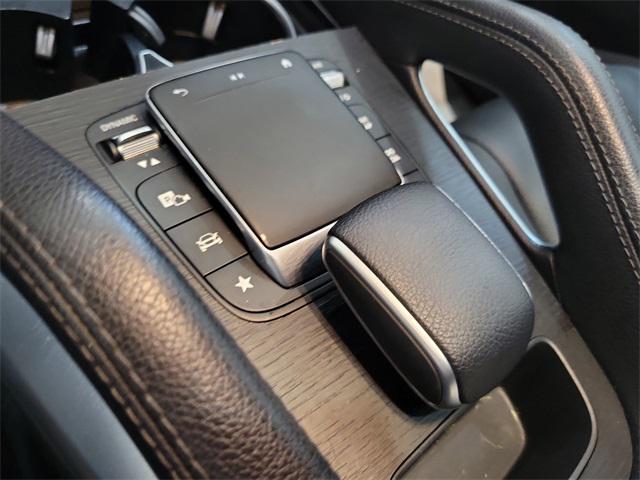 Photo of 2023 White Mercedes-Benz GLE 350