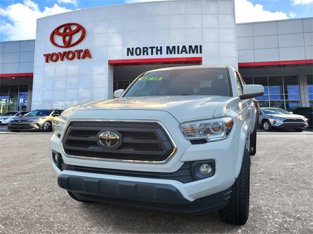Photo of 2021 Super White Toyota Tacoma