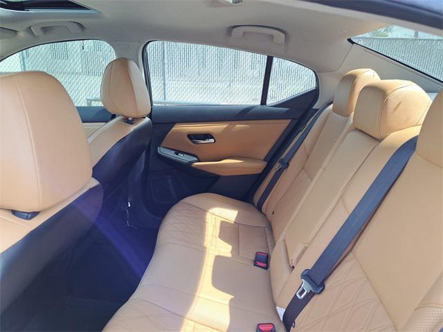 Photo of 2022 Super Black Nissan Sentra