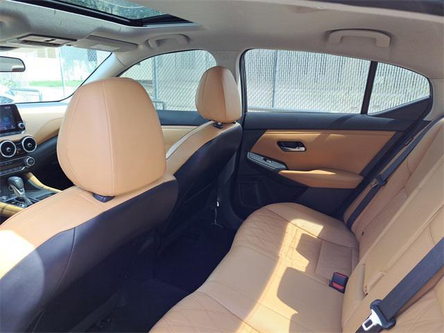 Photo of 2022 Super Black Nissan Sentra