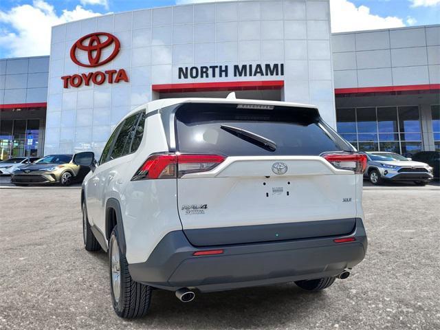 Photo of 2023 Ice Cap Toyota RAV4