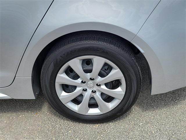 Photo of 2025 Classic Silver Metallic Toyota Corolla Hybrid