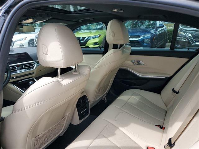 Photo of 2022 Jet Black BMW 330