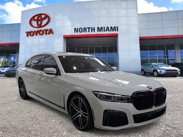 2022 BMW 740