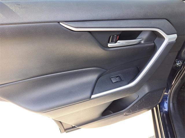 Photo of 2021 Blue Toyota RAV4