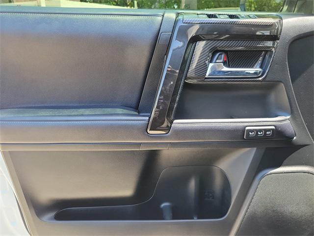 Photo of 2020 Blizzard Pearl Toyota 4Runner