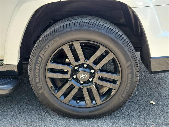 Photo of 2020 Blizzard Pearl Toyota 4Runner
