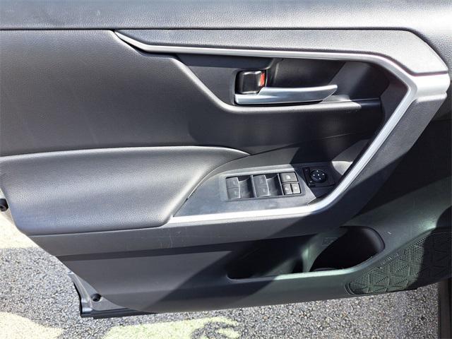 Photo of 2024 Silver Sky Metallic Toyota RAV4