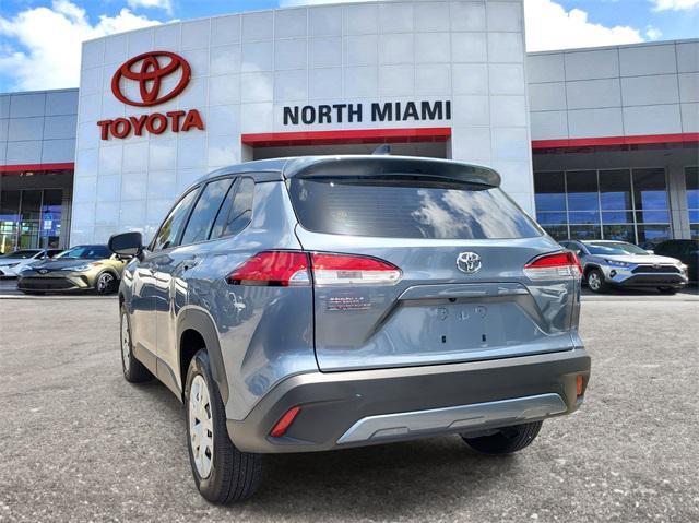 Photo of 2024 Blue Toyota Corolla Cross