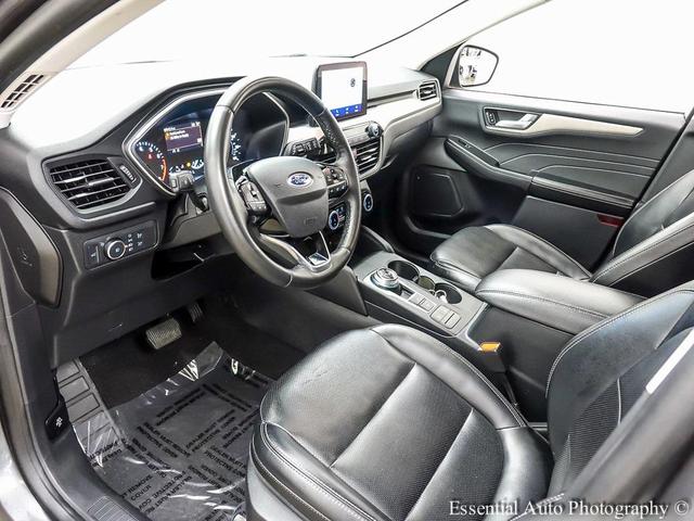 Photo of 2022 CARBONIZED GRAY Ford Escape