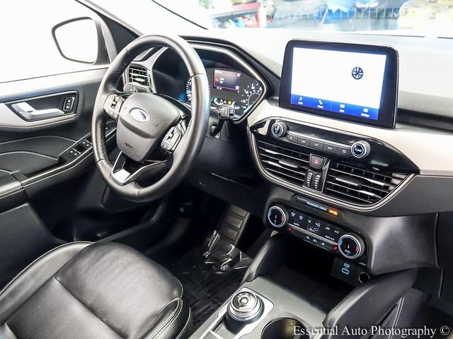Photo of 2022 CARBONIZED GRAY Ford Escape
