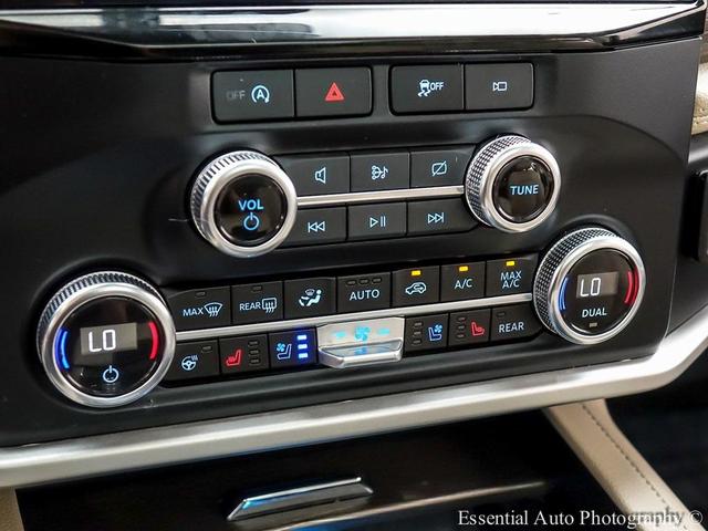 Photo of 2023 OXFORD WHITE Ford Expedition