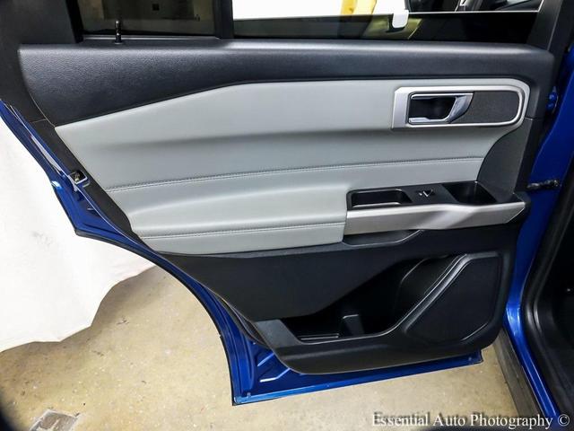 Photo of 2022 ATLAS BLUE METALLIC Ford Explorer