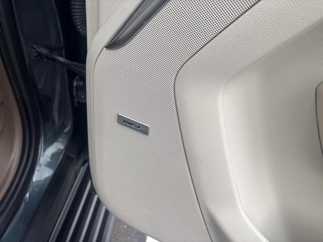 Photo of 2021 Hunter Metallic GMC Yukon
