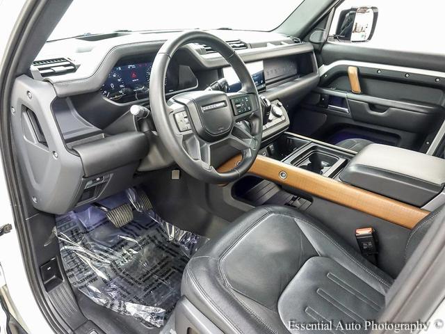 Photo of 2021 White Land Rover Defender