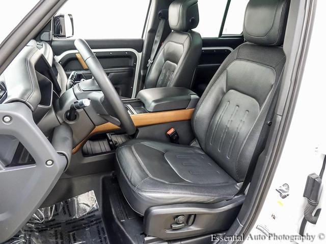 Photo of 2021 White Land Rover Defender