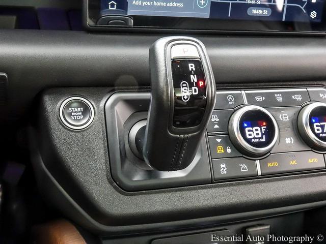 Photo of 2021 White Land Rover Defender