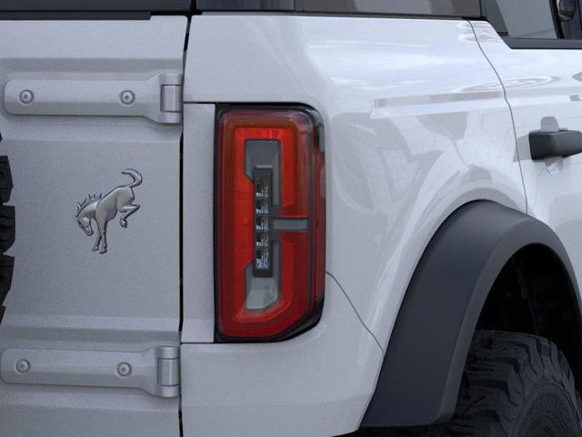 Photo of 2025 OXFORD WHITE Ford Bronco