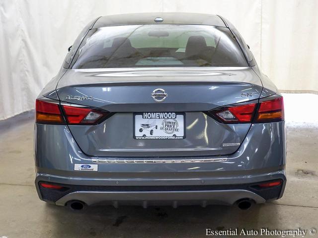 Photo of 2022 Gun Metallic Nissan Altima