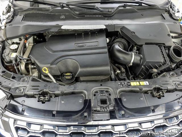 Photo of 2020 White Land Rover Range Rover Evoque
