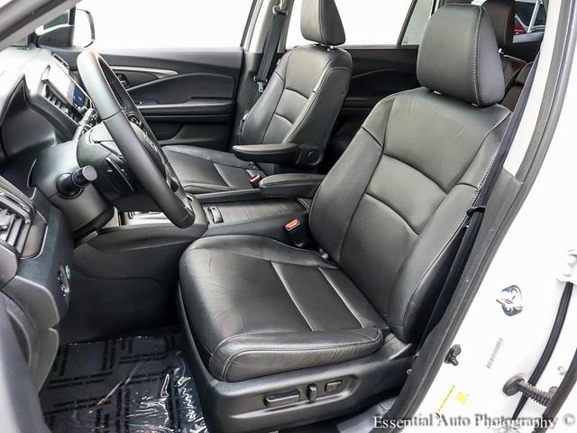 Photo of 2022 Platinum White Pearl Honda Pilot