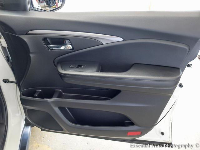 Photo of 2022 Platinum White Pearl Honda Pilot