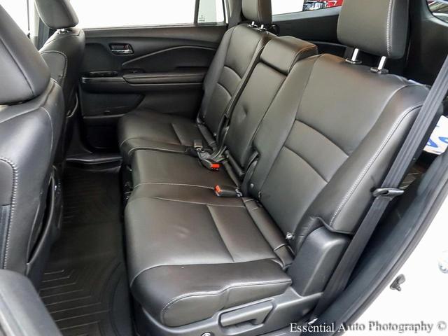Photo of 2022 Platinum White Pearl Honda Pilot
