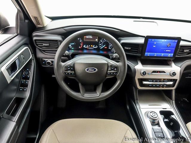 Photo of 2022 CARBONIZED GRAY METALLIC Ford Explorer