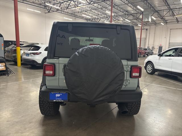 Photo of 2023 Earl Clearcoat Jeep Wrangler