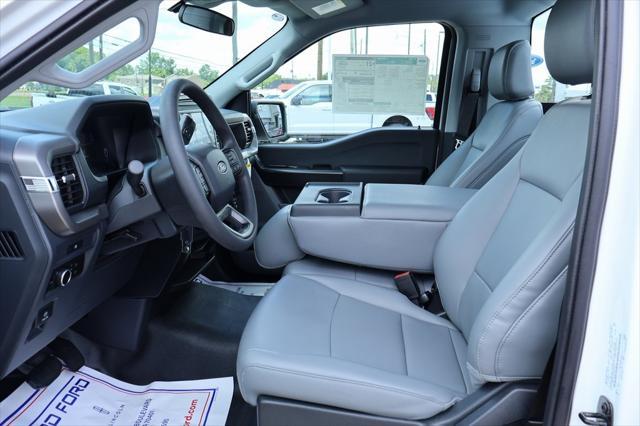 Photo of 2025 Oxford White Ford F-150