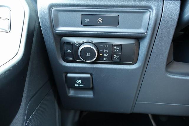 Photo of 2025 Oxford White Ford F-150